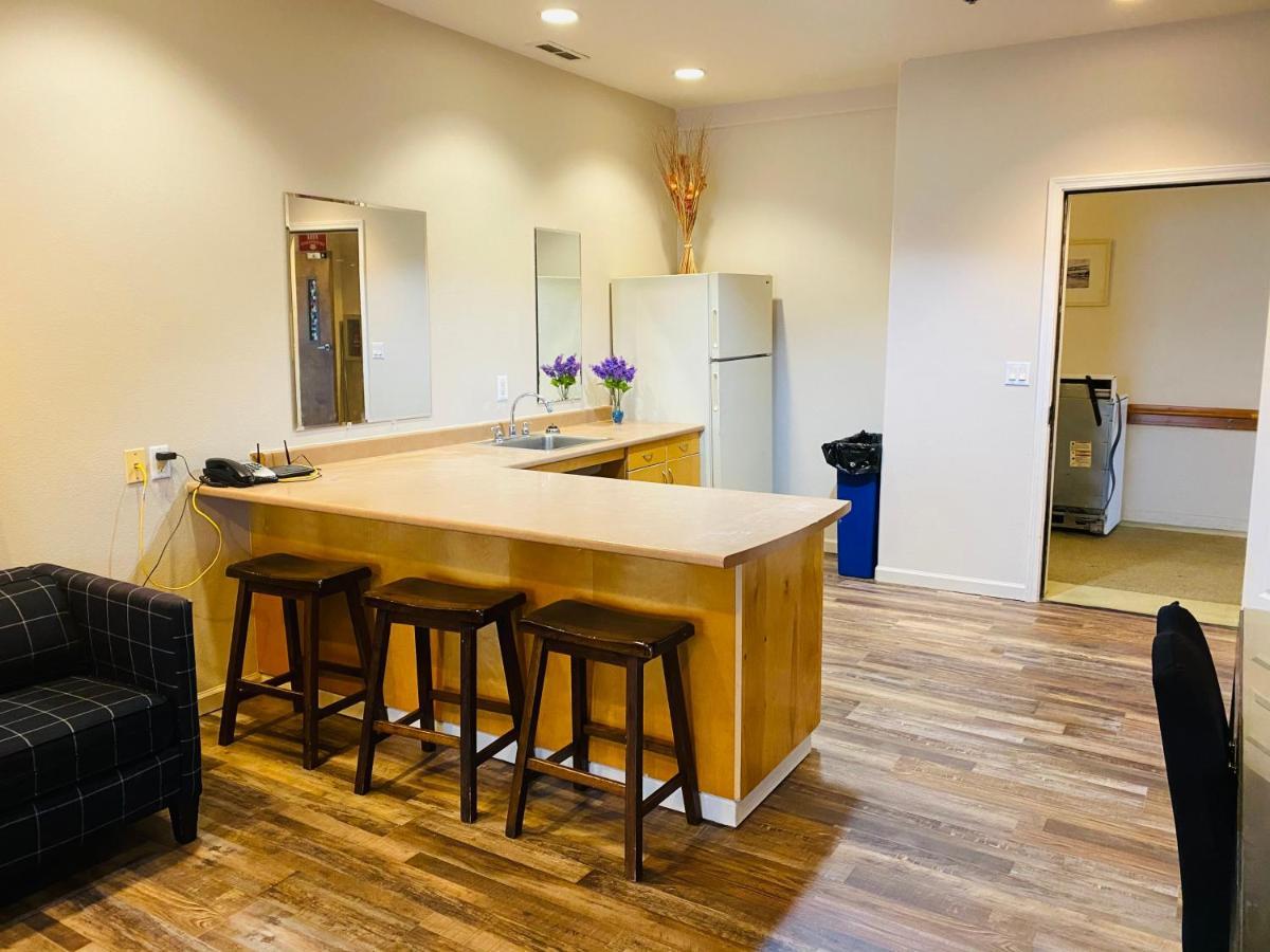 Orca Inn Suites Ferndale Eksteriør bilde